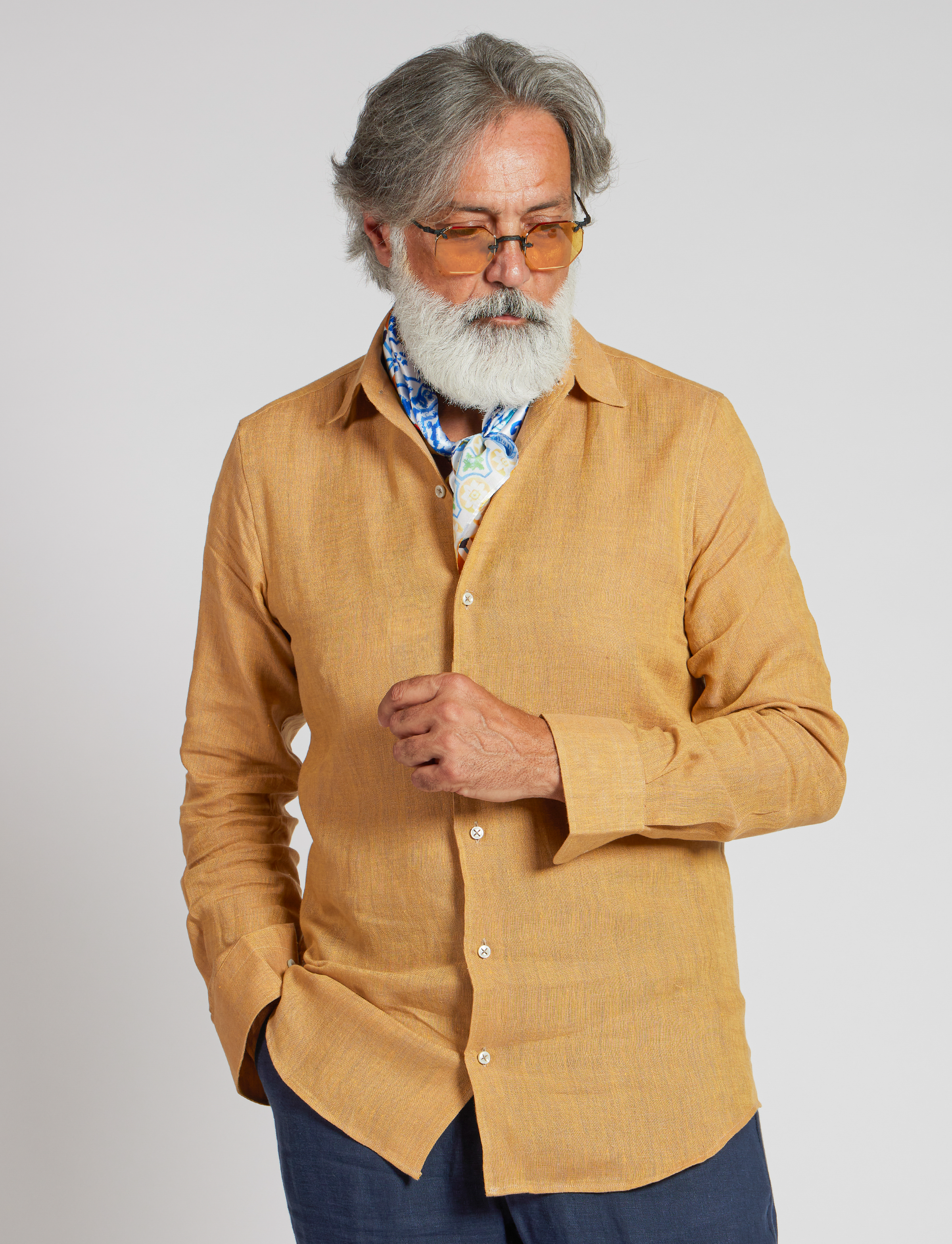 Camicia in puro lino azzurro cielo con interno collo stampato – Made in Italy