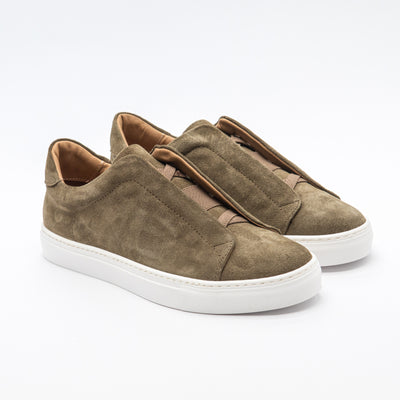 Zapatillas sin cordones en ante color oliva